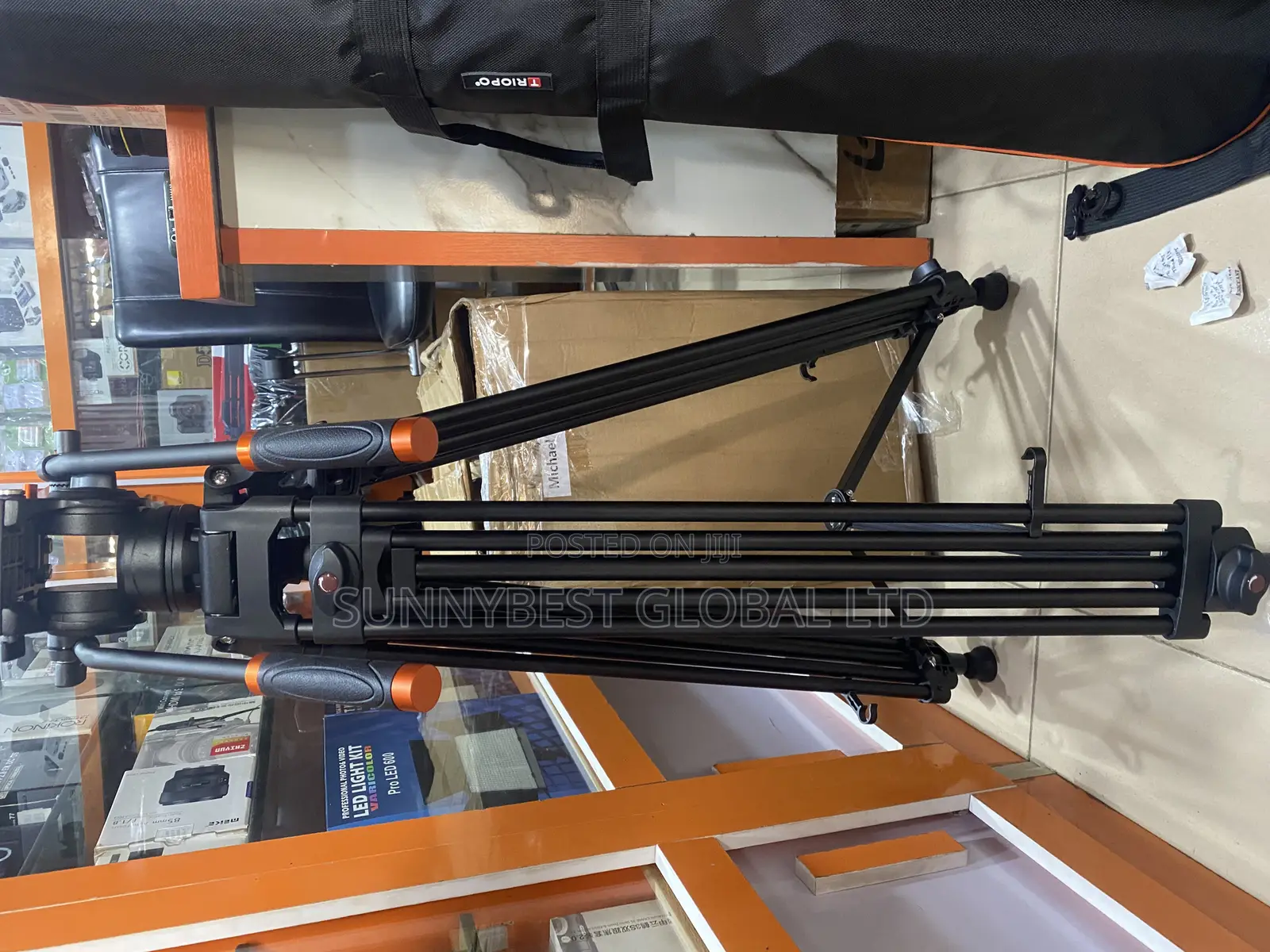 Triopo Dv-965 Tripod