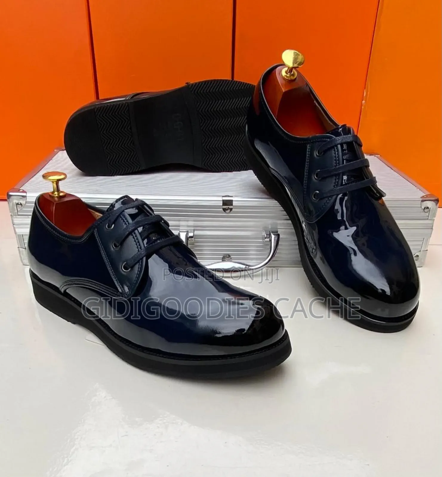 Oggi Lace-Up Shoes