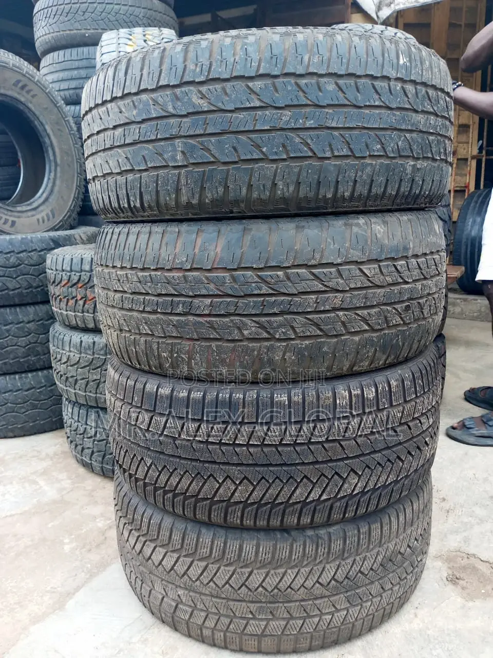 285/45/22 Tires