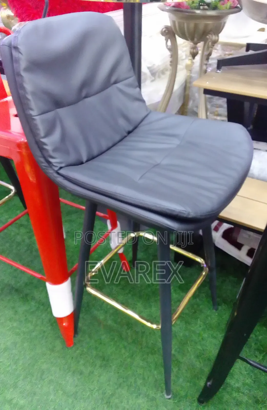Classic Bar Stool Chair With Leather Seat