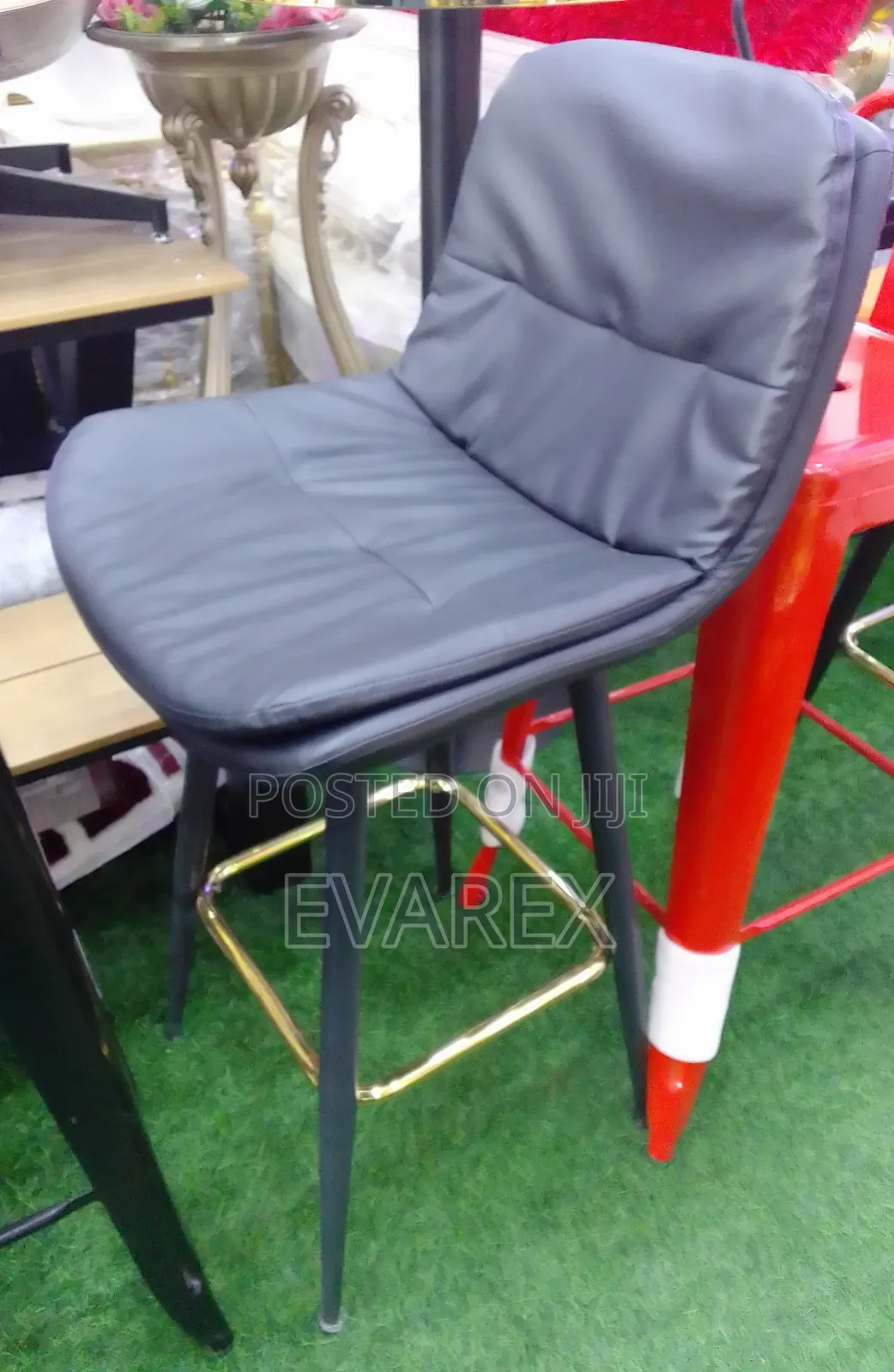 Classic Bar Stool Chair With Leather Seat