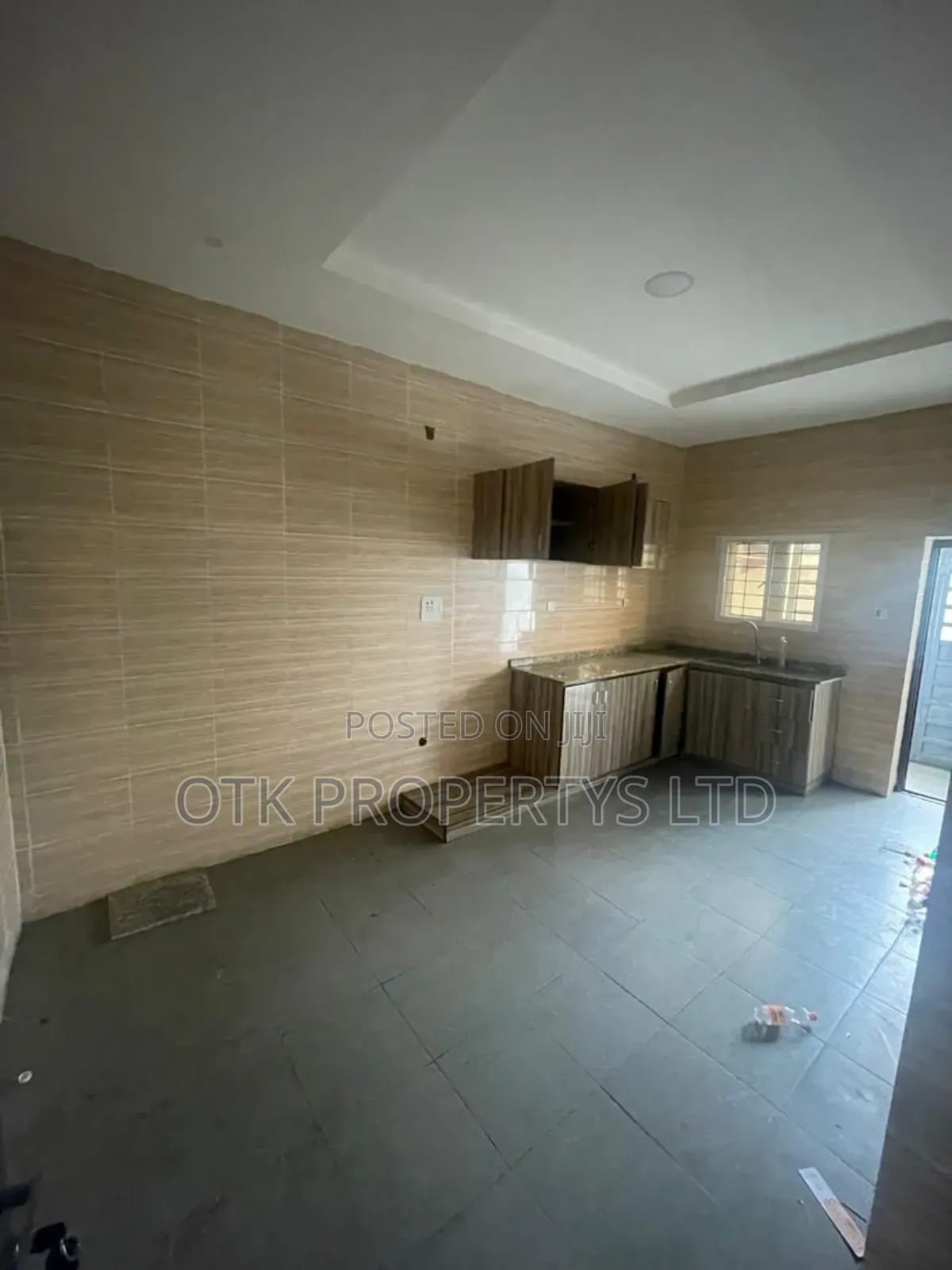 Furnished 4bdrm Duplex in After Nnpc Filling for rent