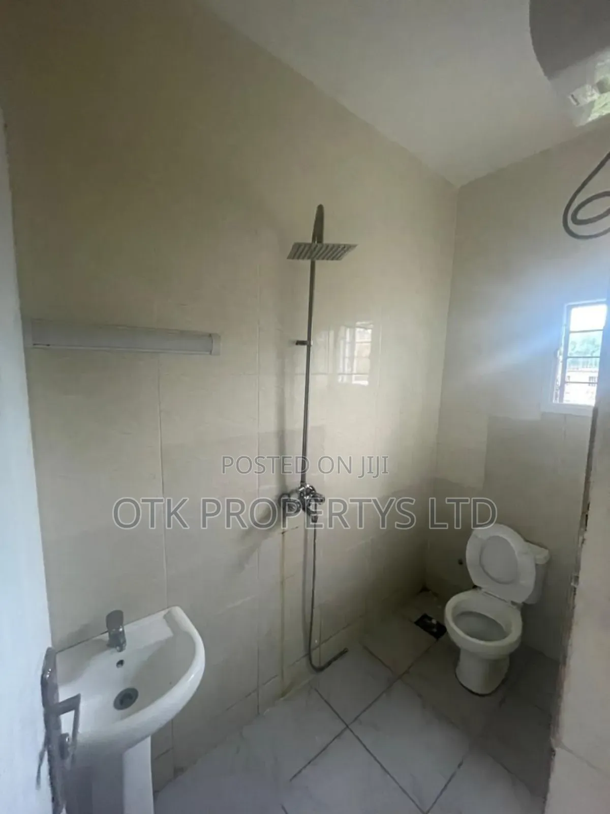 Furnished 4bdrm Duplex in After Nnpc Filling for rent