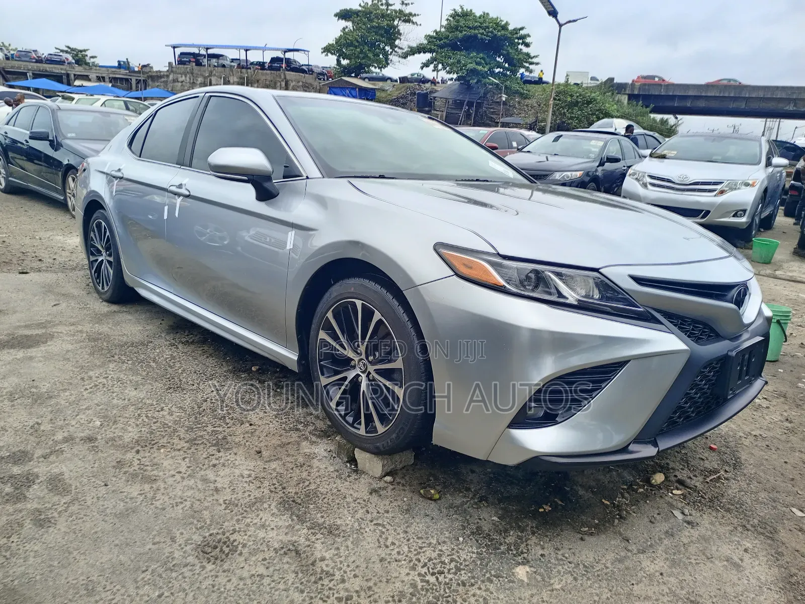 Toyota Camry 2018 Gray