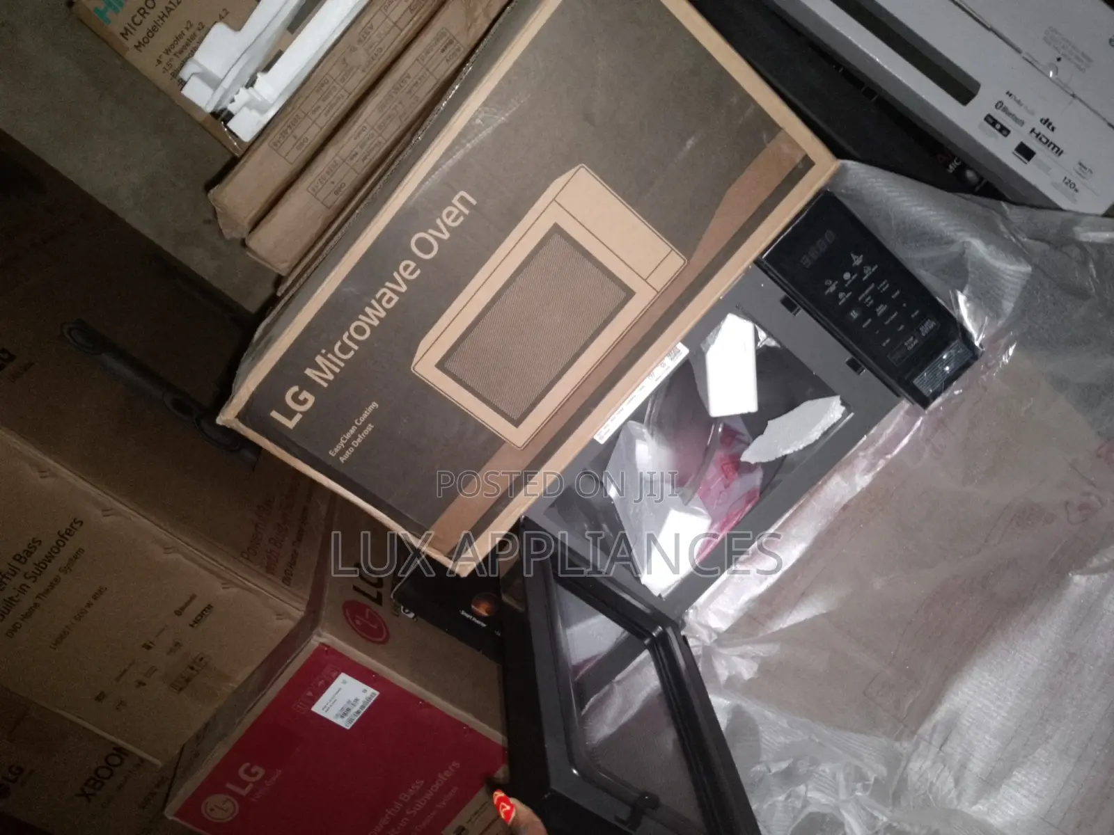 The Standard Lg 20 Litres Microwave