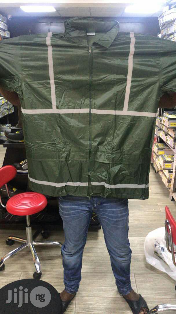 Beta Safety Raincoat With Reflective(Up and Down)