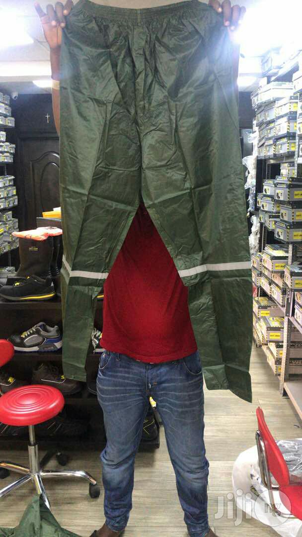 Beta Safety Raincoat With Reflective(Up and Down)