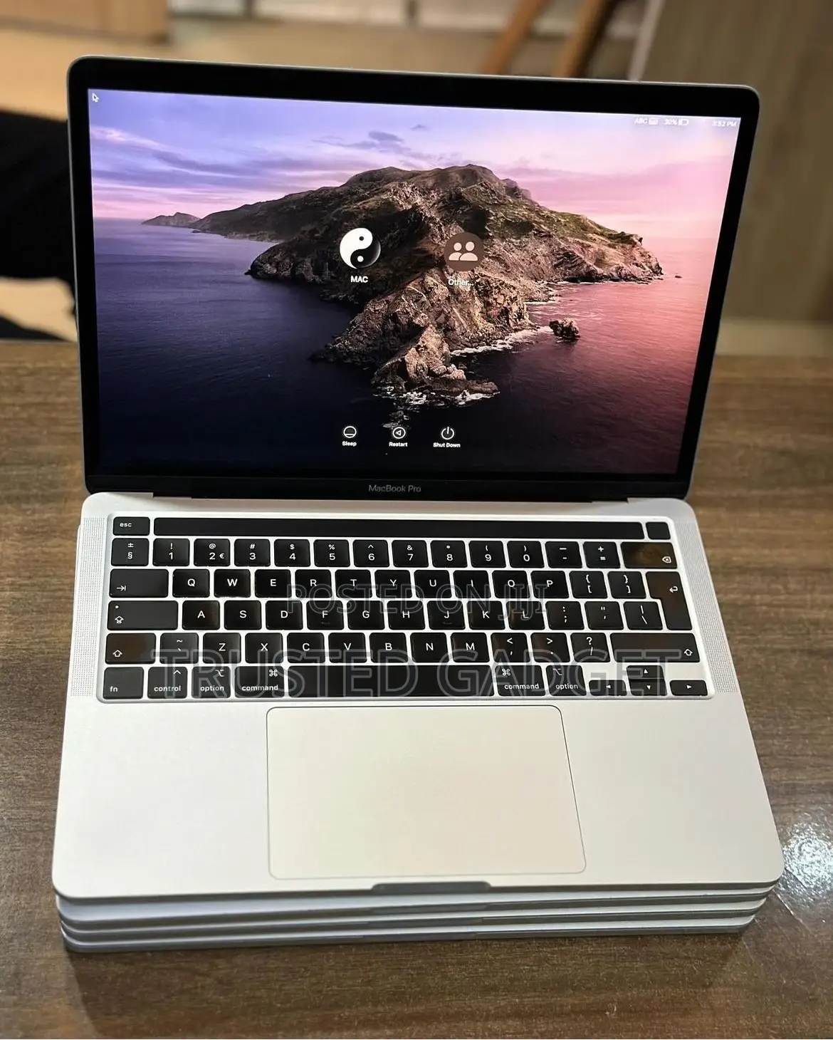 Laptop Apple MacBook Pro 2020 8GB Intel Core I5 SSD 256GB