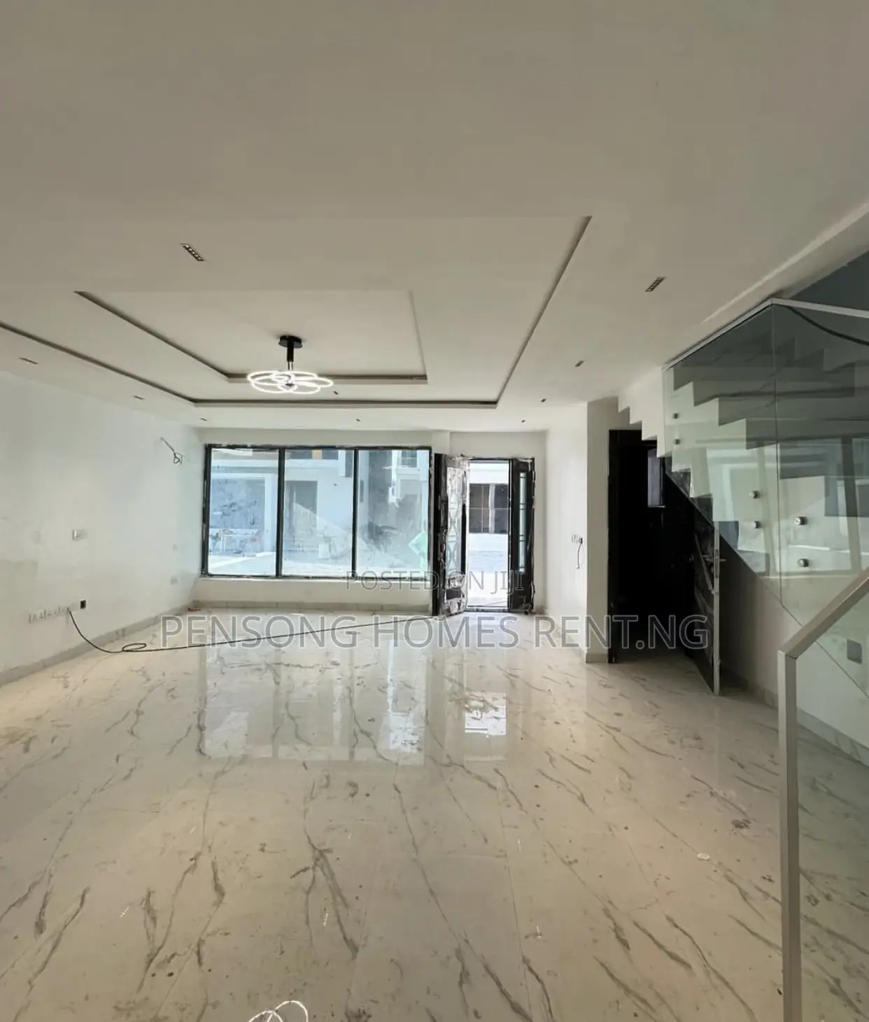 4bdrm Duplex in Chevy View Estate, Chevron for rent
