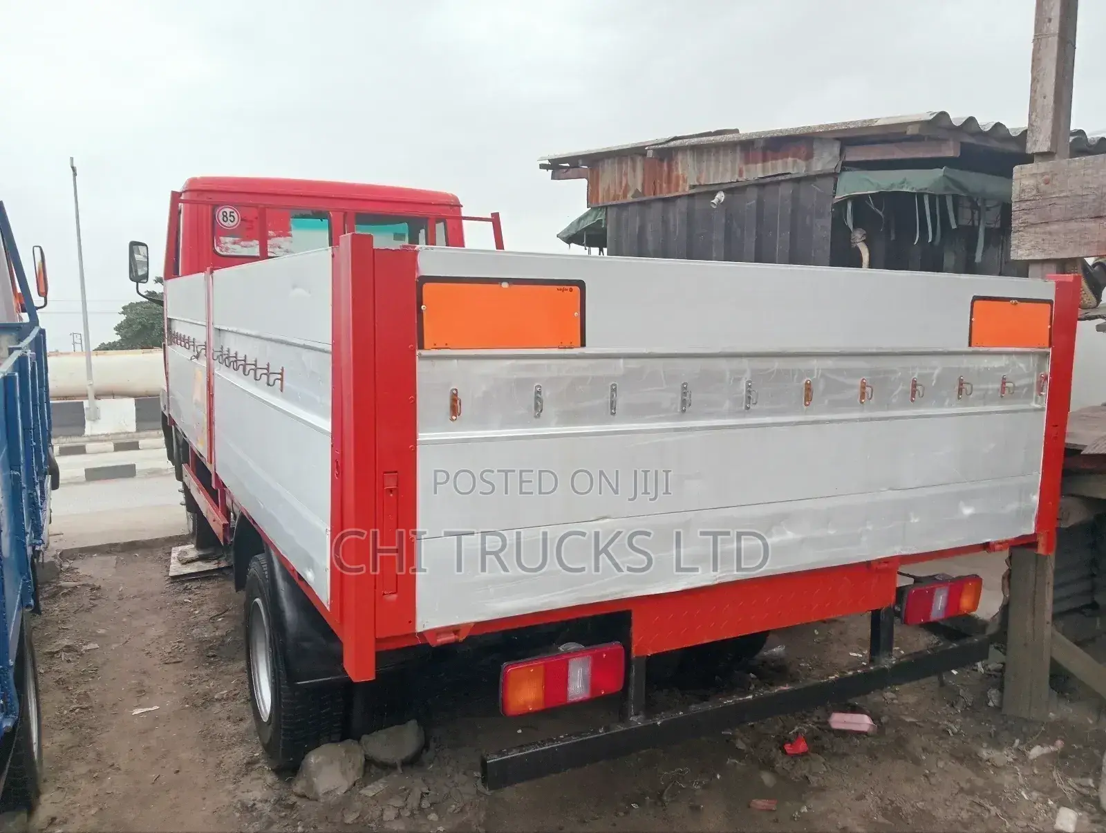 Mercedes Benz 814 Block Industries Truck