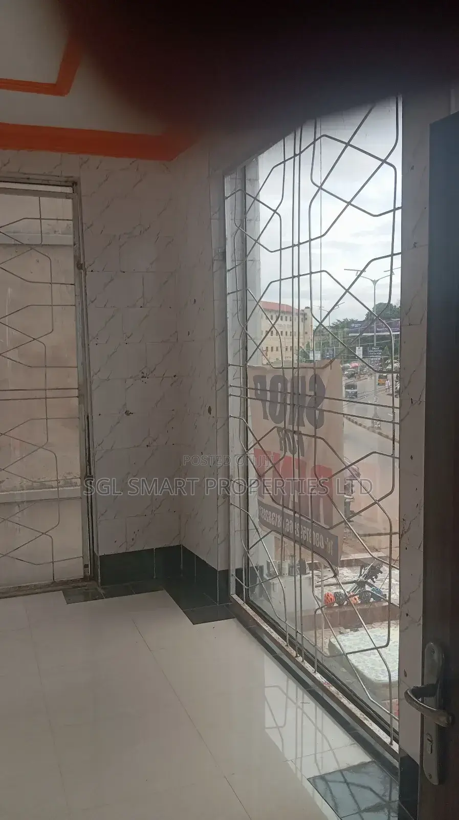 Double Office Space to Let at Ziks Avenue