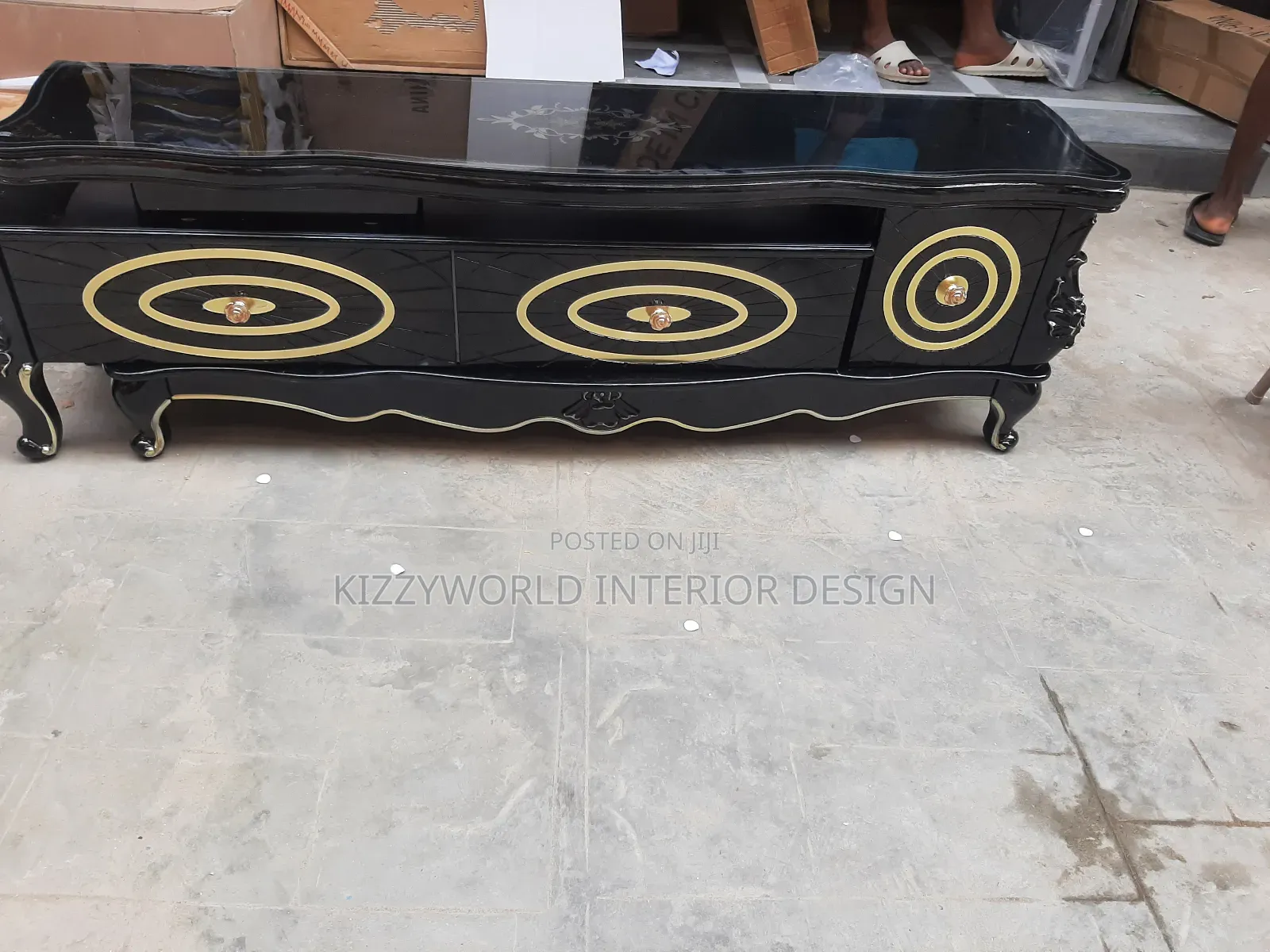 Royal Tv Stand.