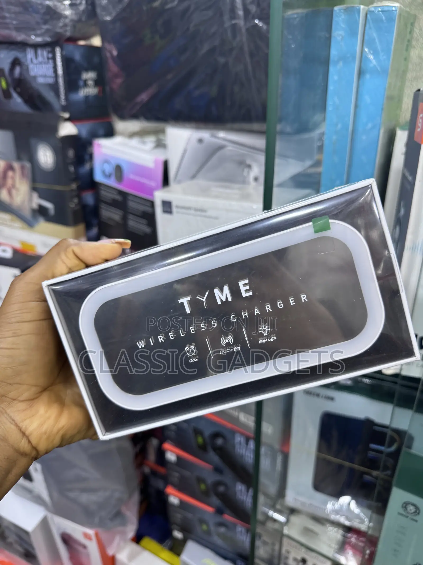 Wiwu Wi-W015 15W Wireless Charger With Digital Alarm Clock