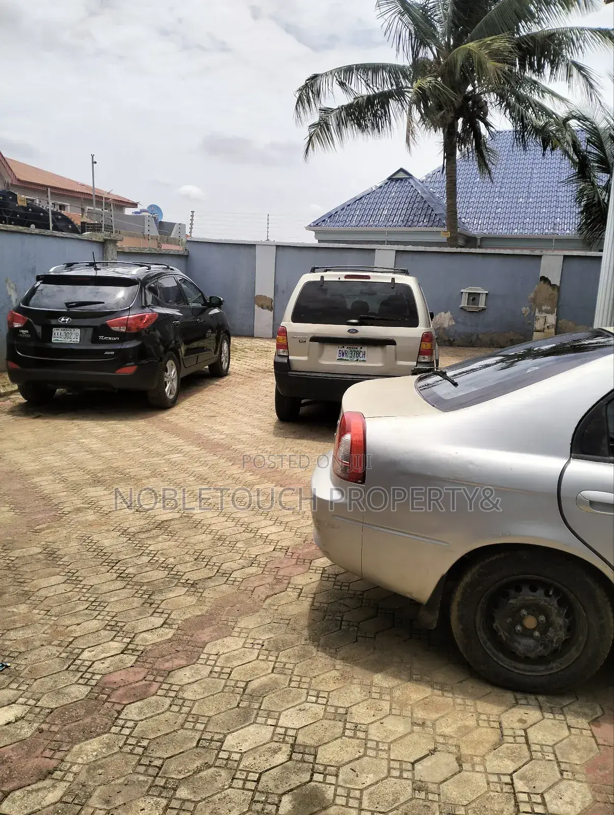3bdrm Block of Flats in Off Idimu Ejigbo for sale