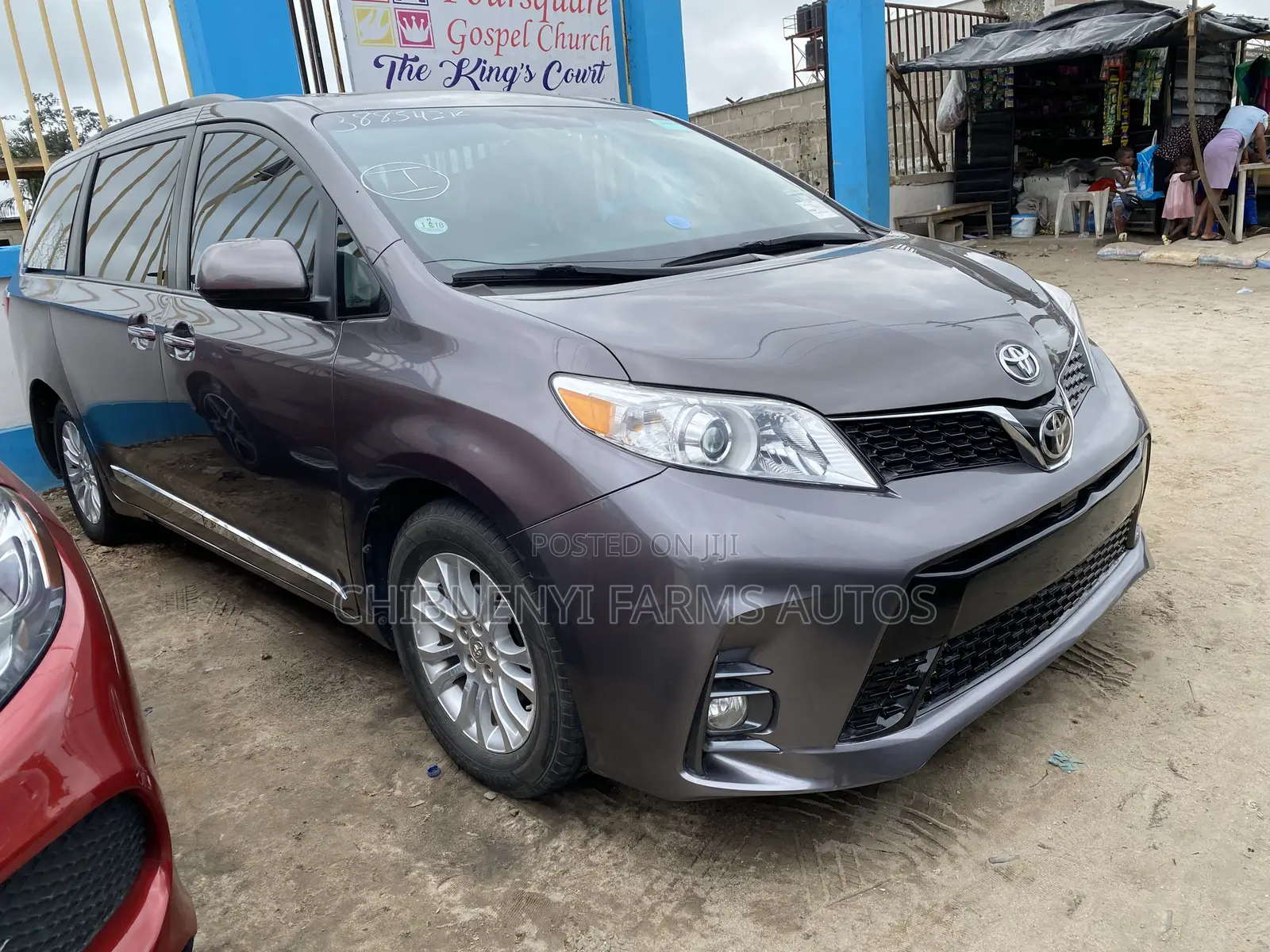 Toyota Sienna XLE 7 Passenger Auto Access Seat (3.5L 6cyl 6A) 2016 Gray