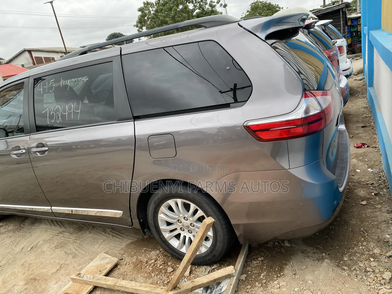Toyota Sienna XLE 7 Passenger Auto Access Seat (3.5L 6cyl 6A) 2016 Gray