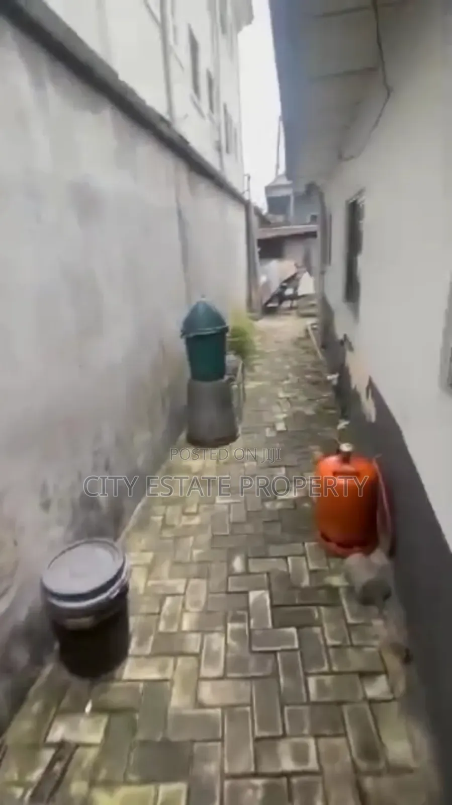 Furnished 6bdrm Bungalow in Wike Close, Port-Harcourt for sale