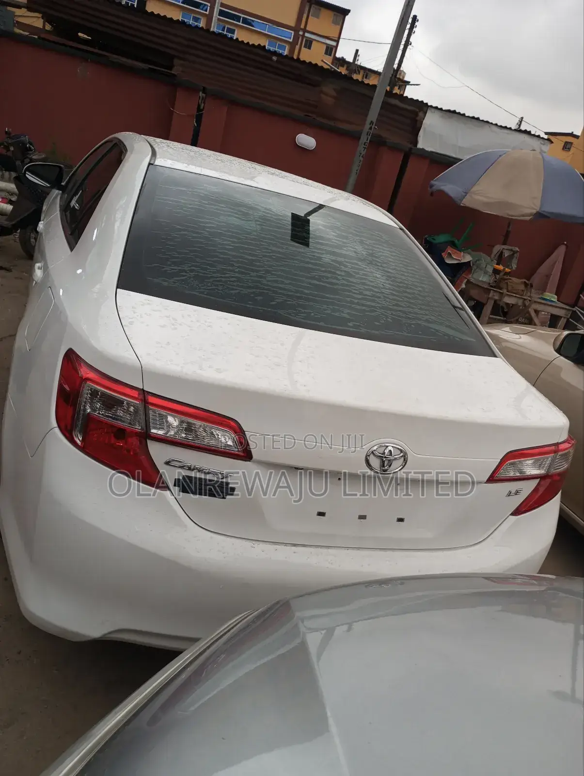 Toyota Camry LE 4dr Sedan (2.5L 4cyl 6A) 2014 White