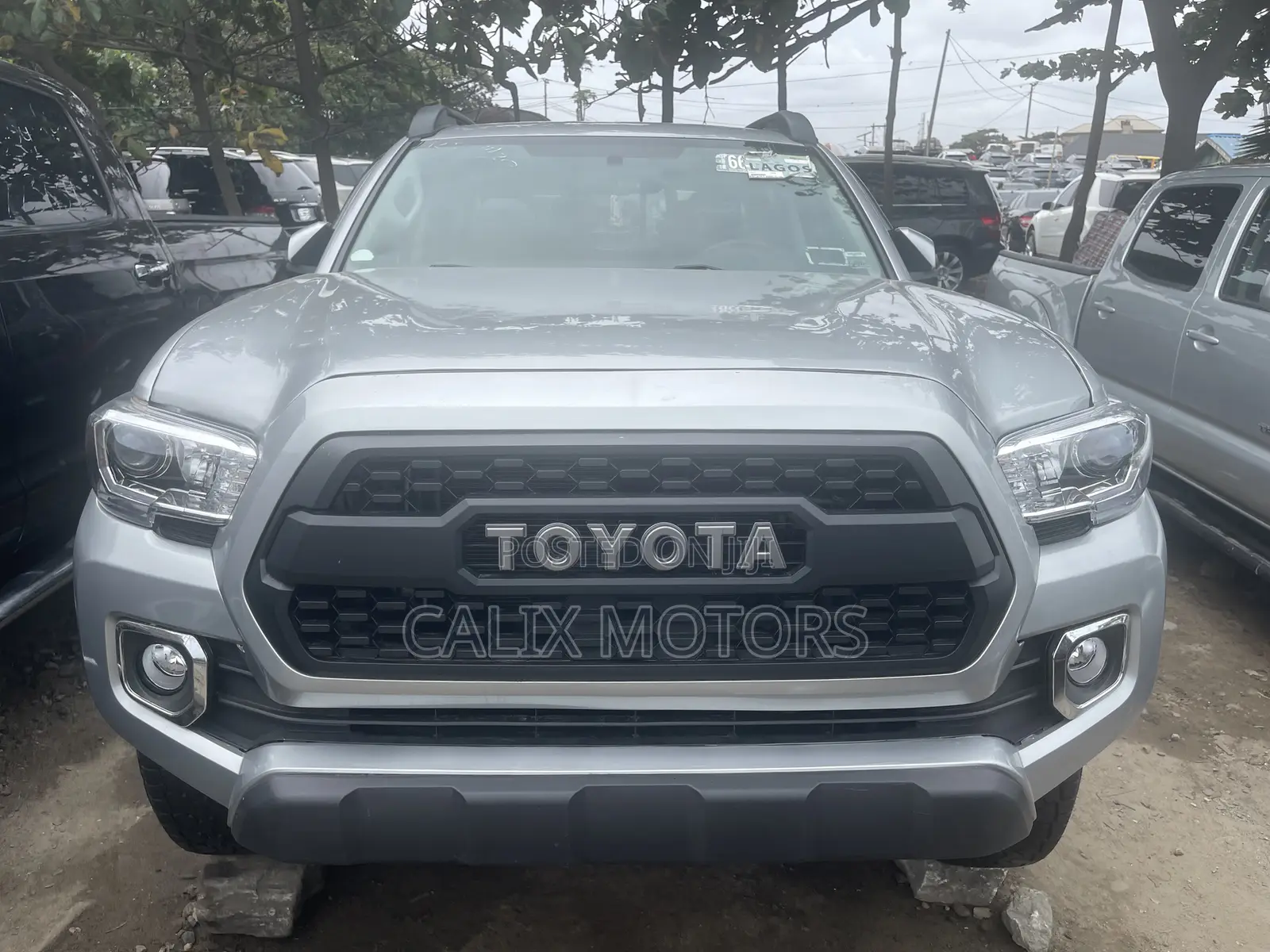 Toyota Tacoma 2018 Gray
