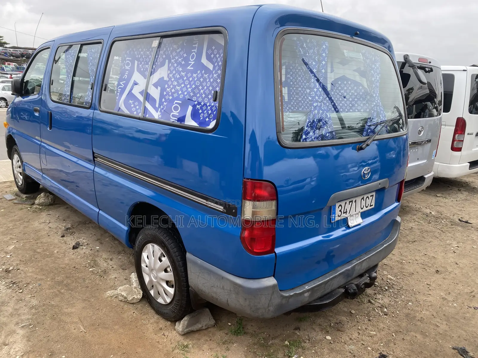 Toyota HiAce 2005 Blue