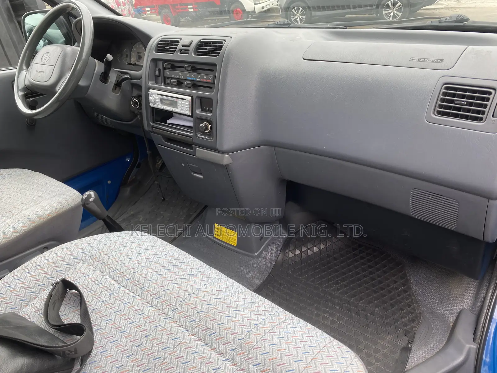 Toyota HiAce 2005 Blue