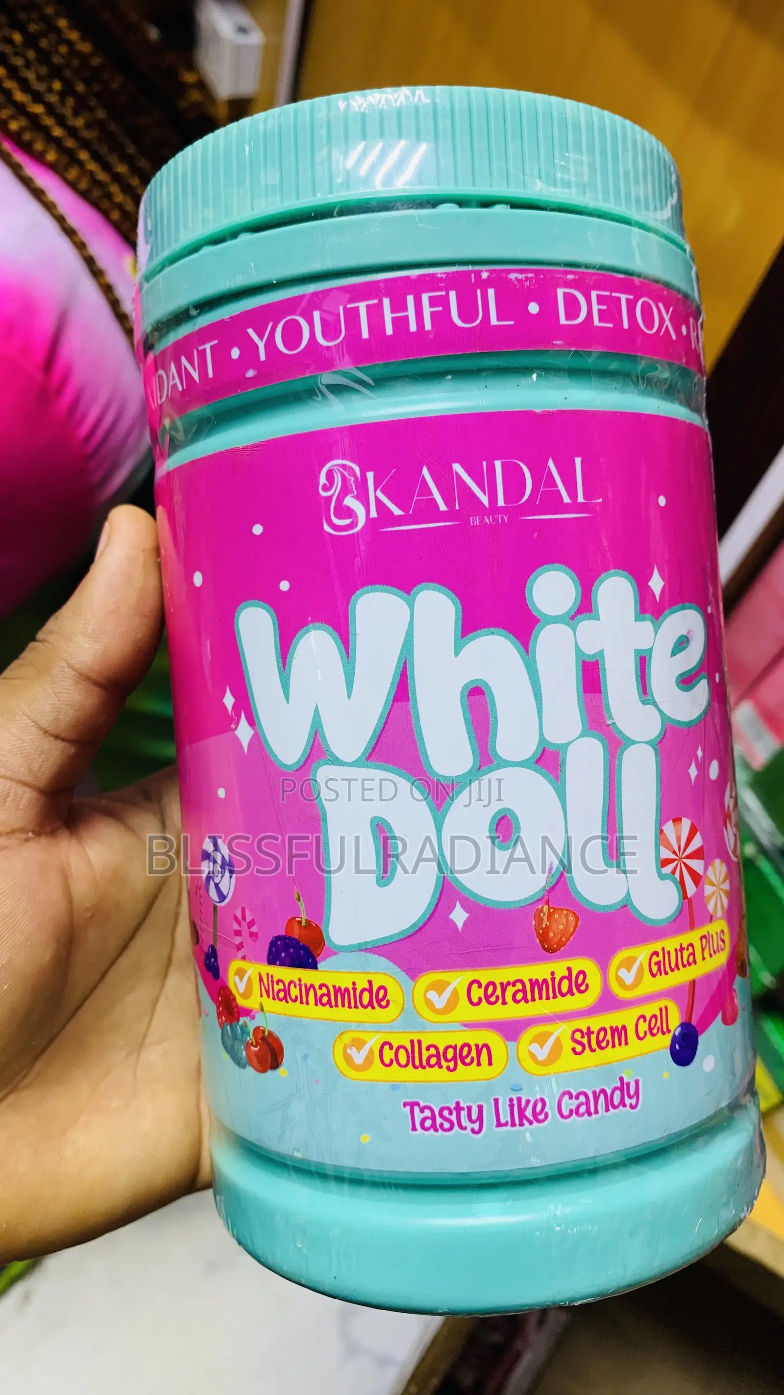 Skandal White Doll