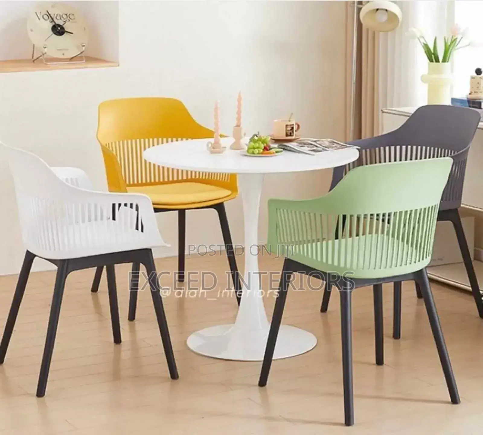 Qualit Bar Table and Chairs