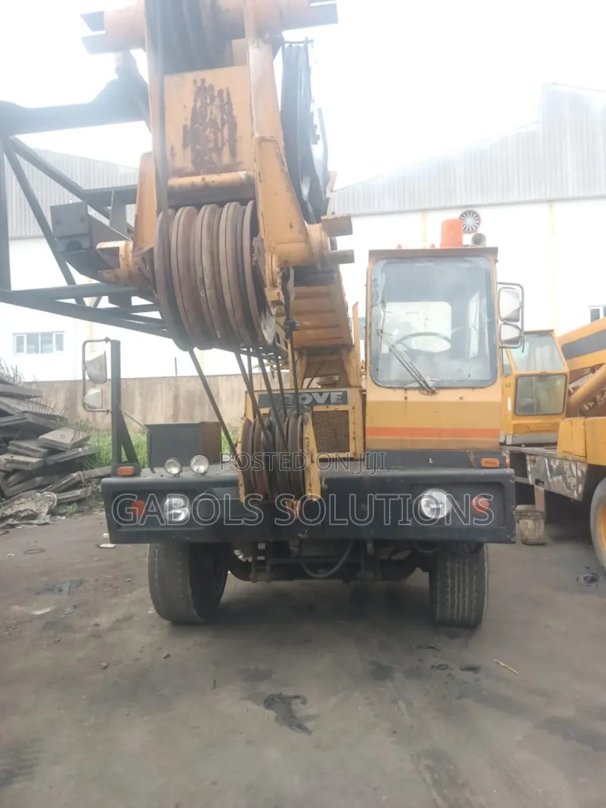 35 Tons Grove Crane Available For Sale