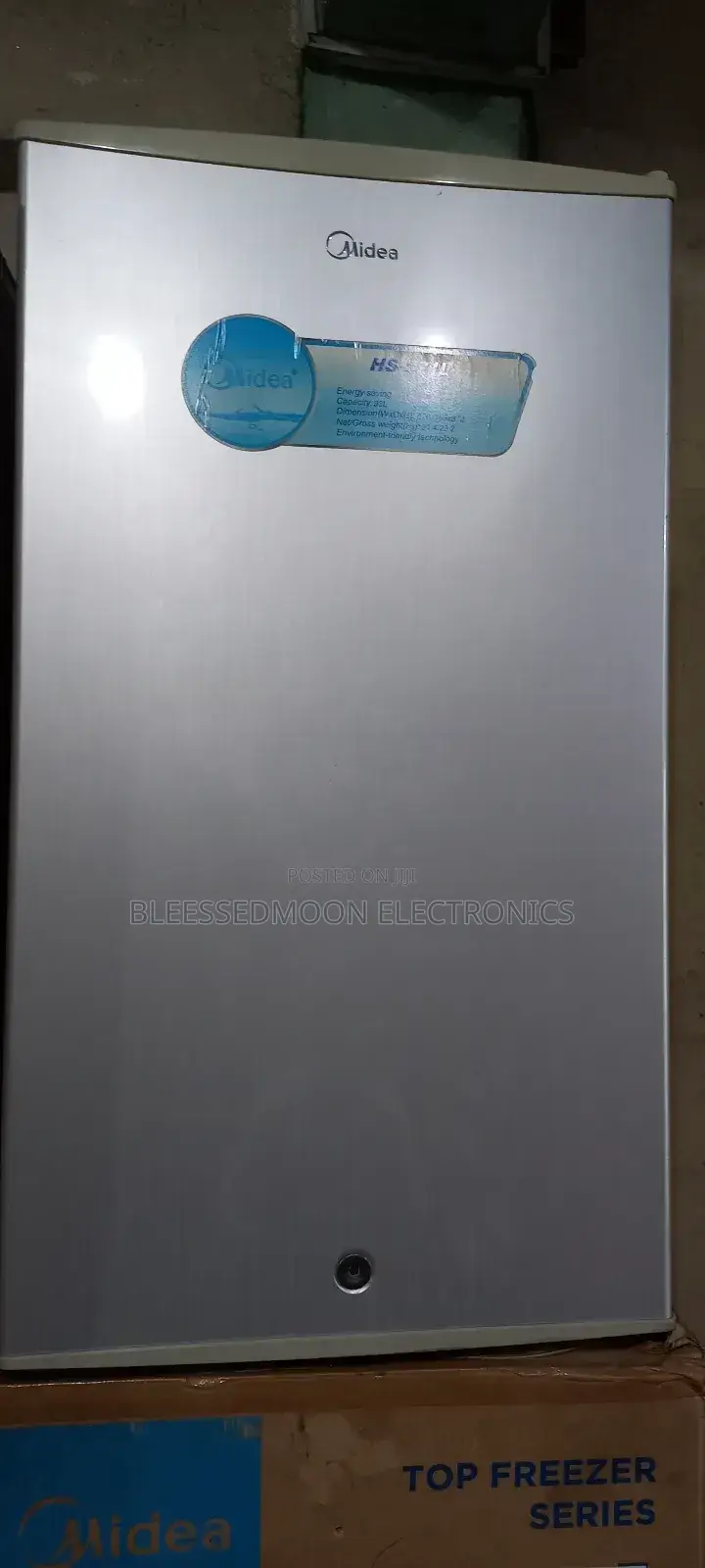 Midea Low Voltage Table Top Fridge 3 Yrs Warranty