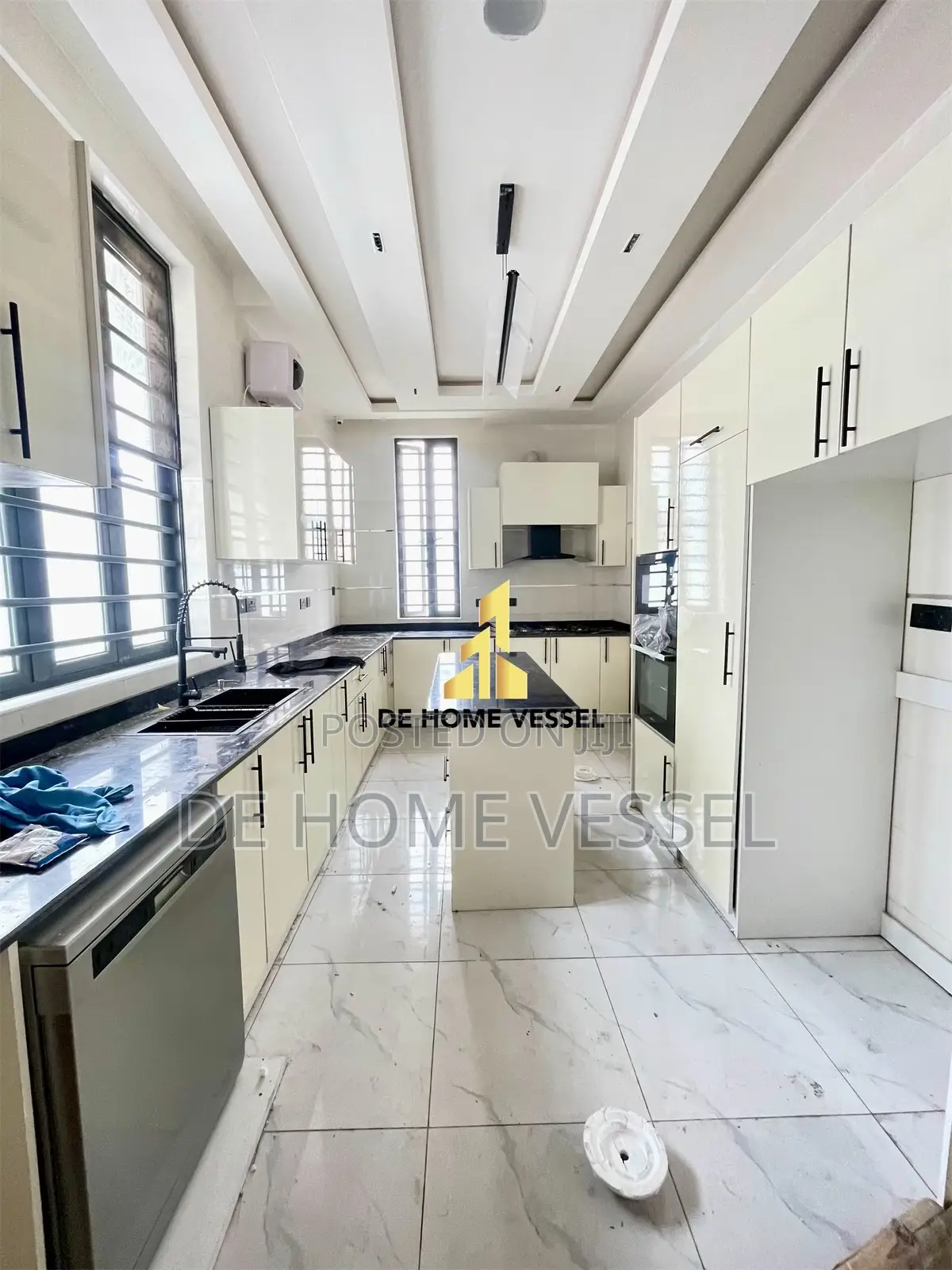 4bdrm Duplex in Lekki for sale