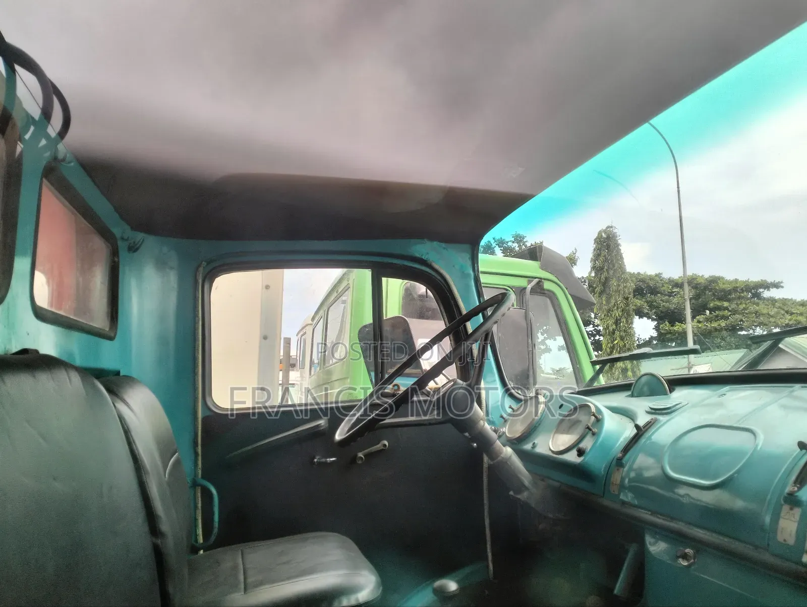 1113 Mercedes Benz Tiper