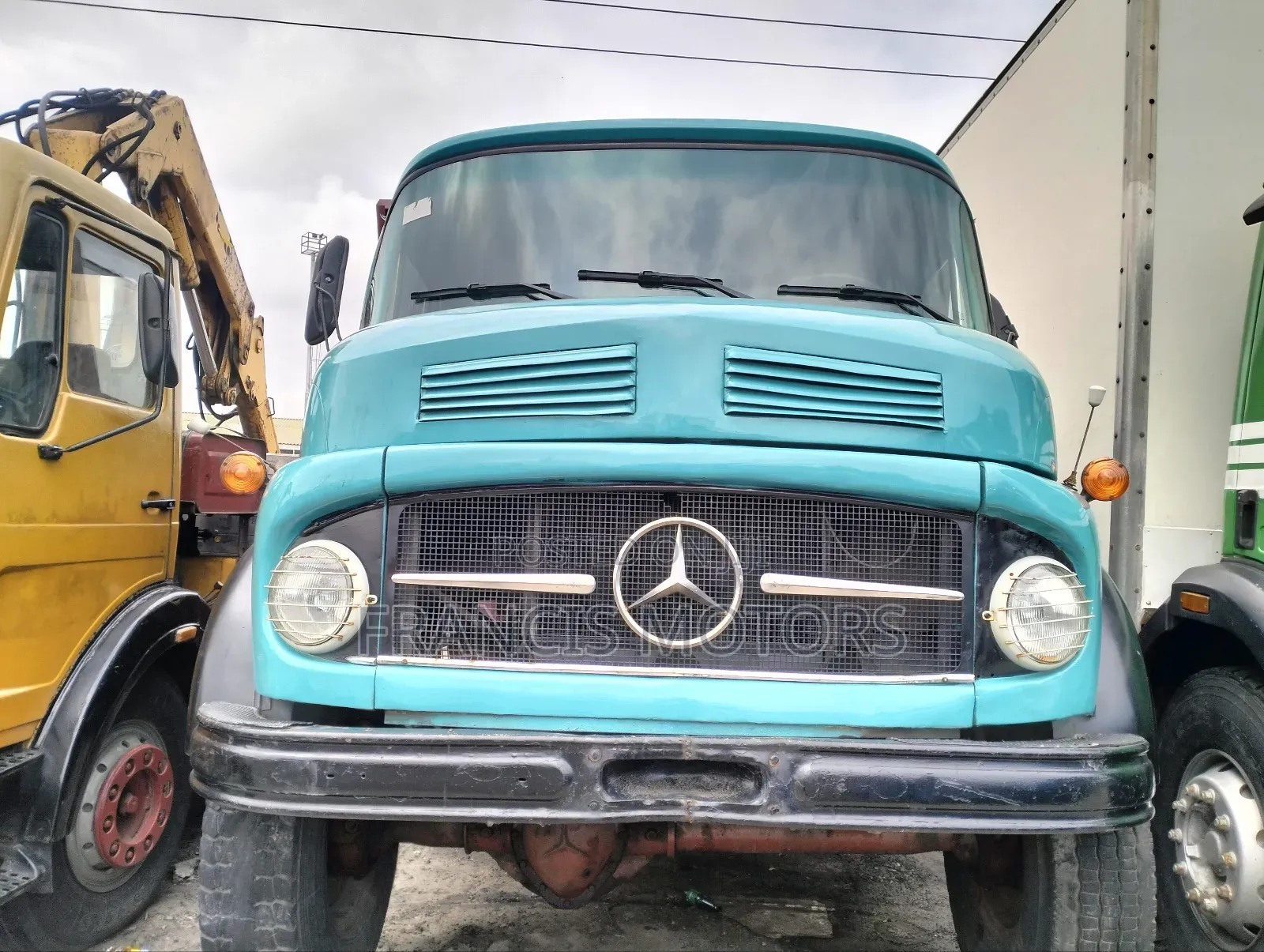 1113 Mercedes Benz Tiper
