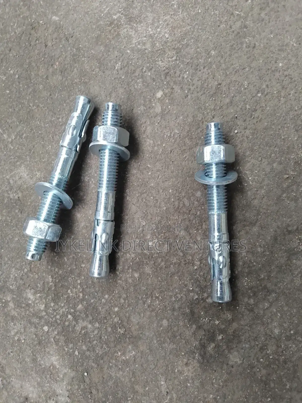 M12 × 100 Hilty Bolt
