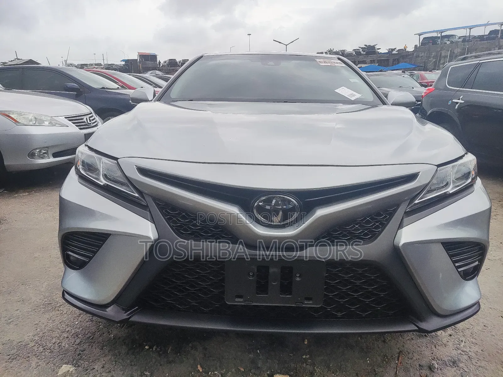 Toyota Camry SE (2.5L 4cyl 8A) 2019 Silver
