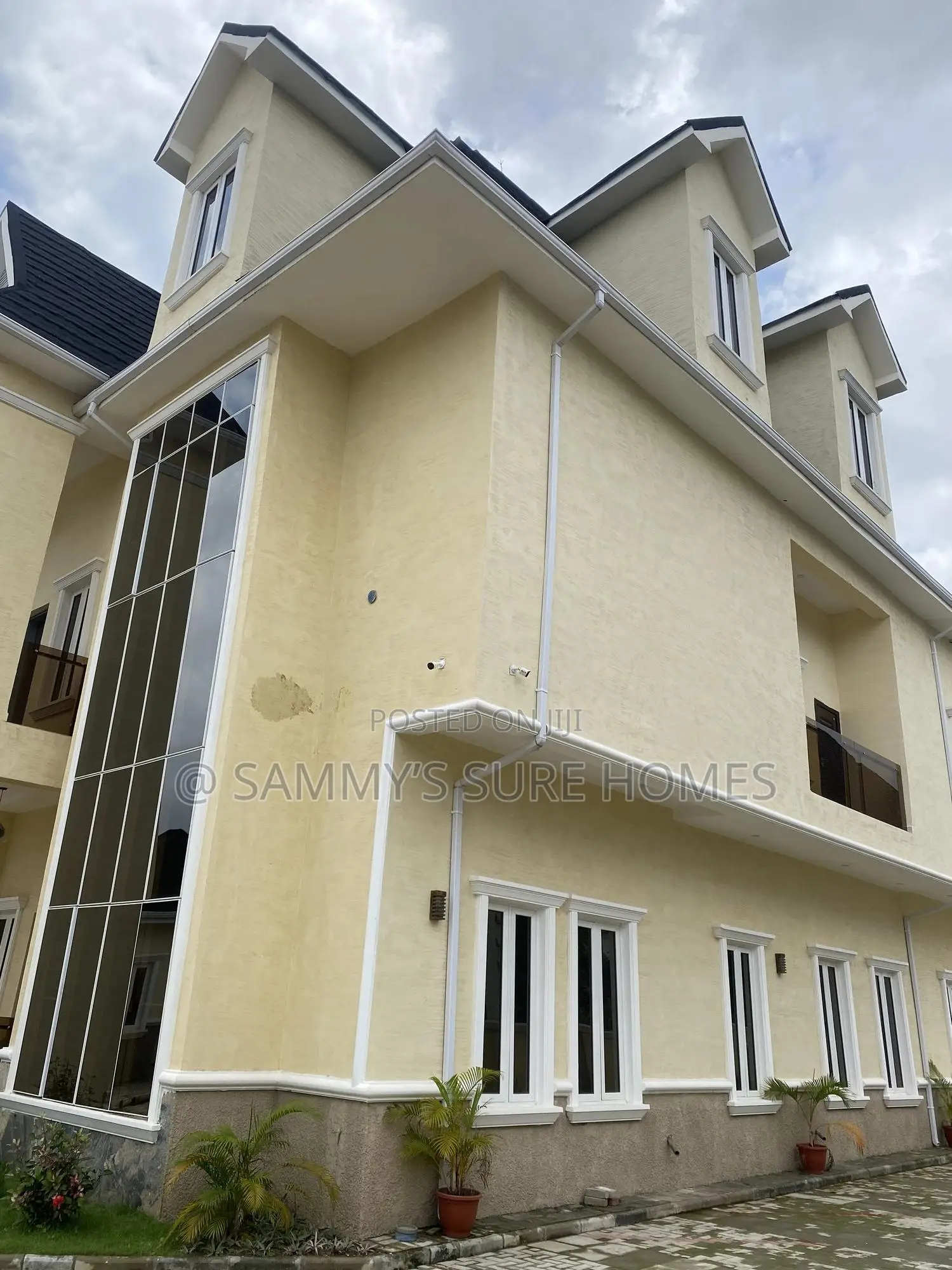 7bdrm Duplex in Efab Metro Polis, Gwarinpa for sale