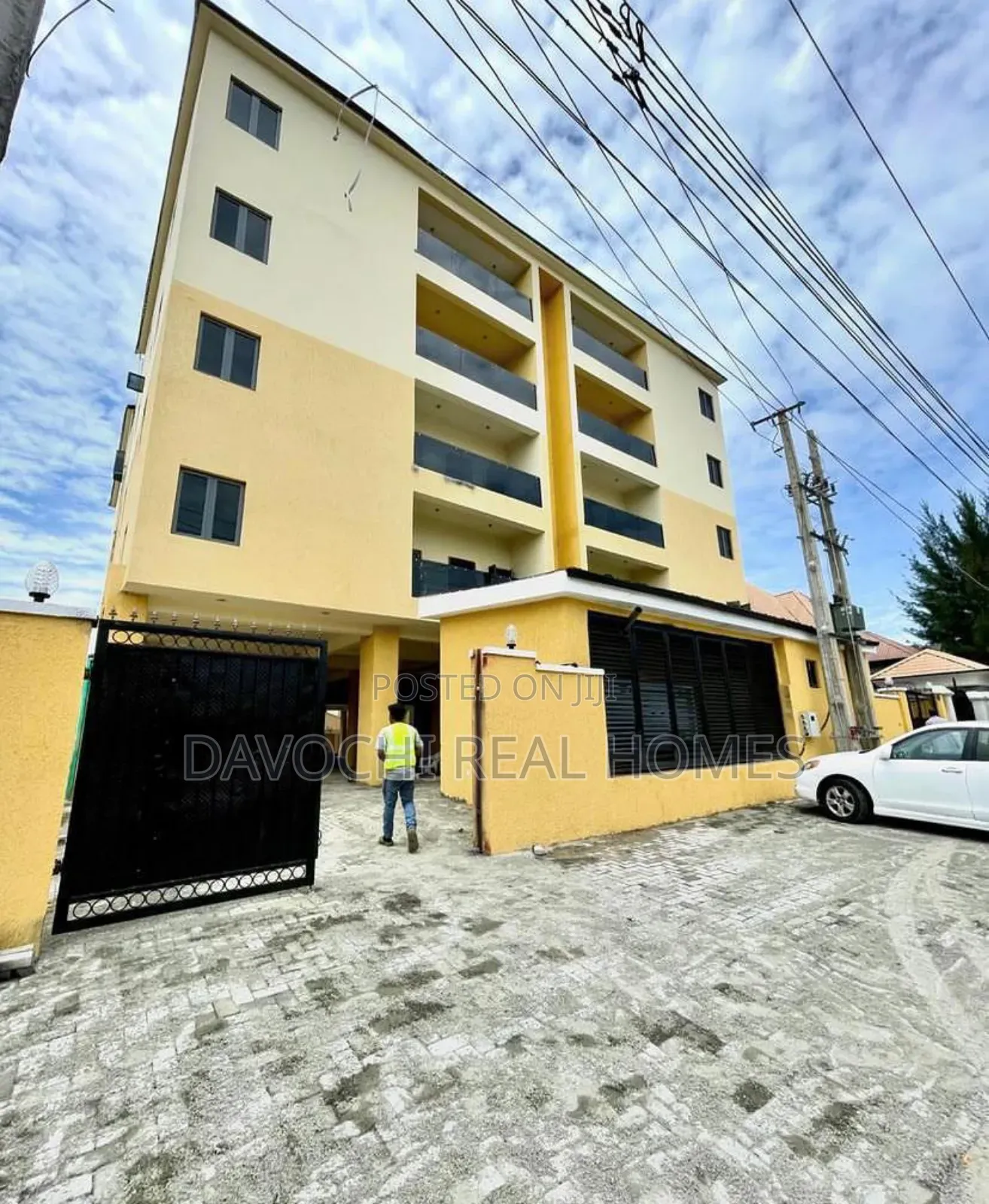2bdrm Apartment in Lekki Phase One for rent