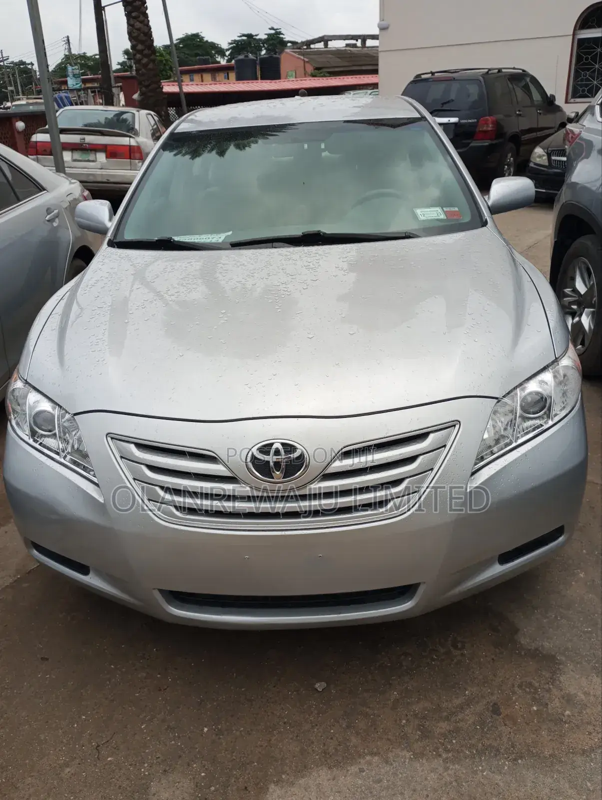 Toyota Camry LE 4dr Sedan (2.5L 4cyl 6A) 2011 Silver