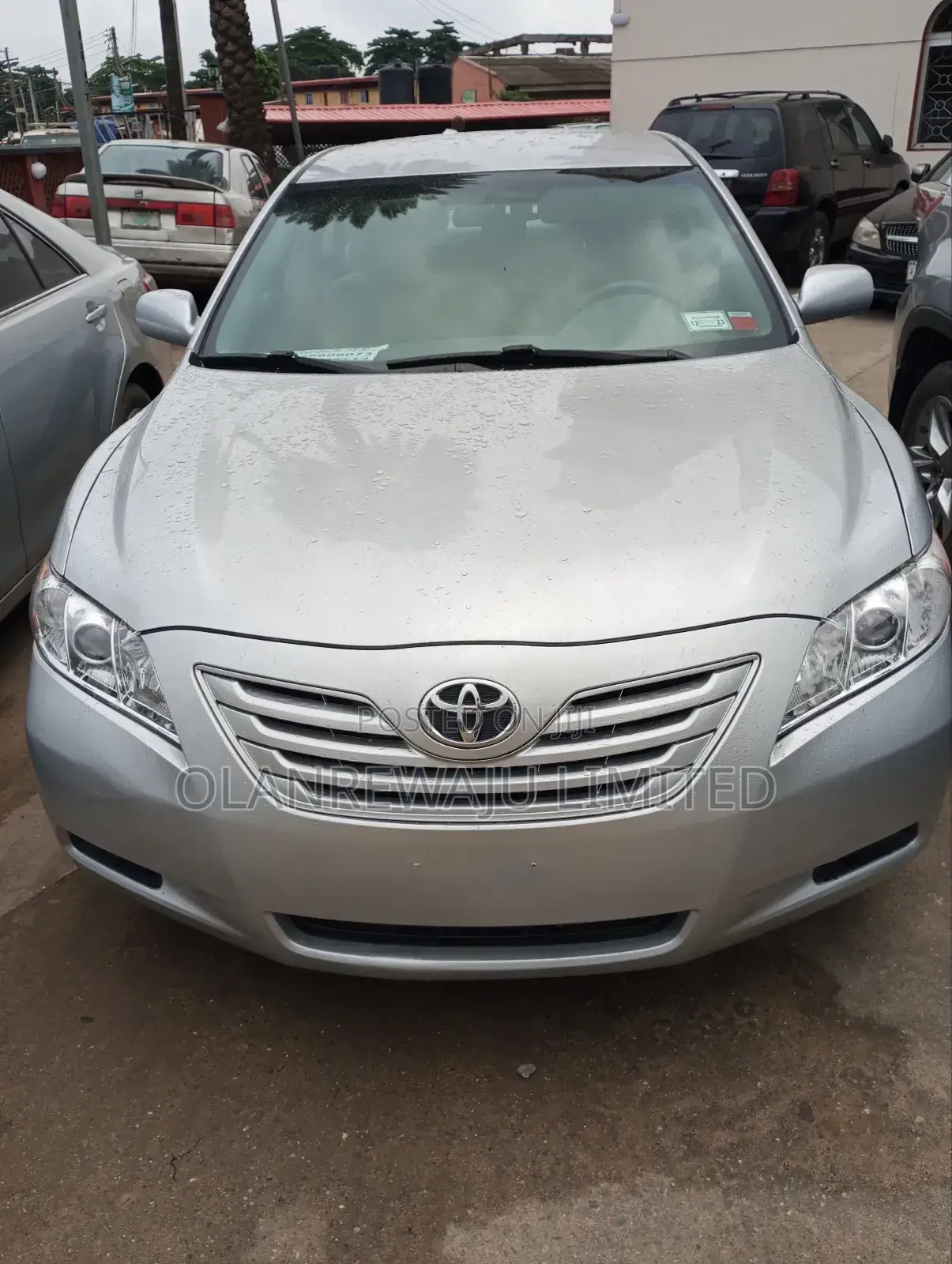 Toyota Camry LE 4dr Sedan (2.5L 4cyl 6A) 2011 Silver