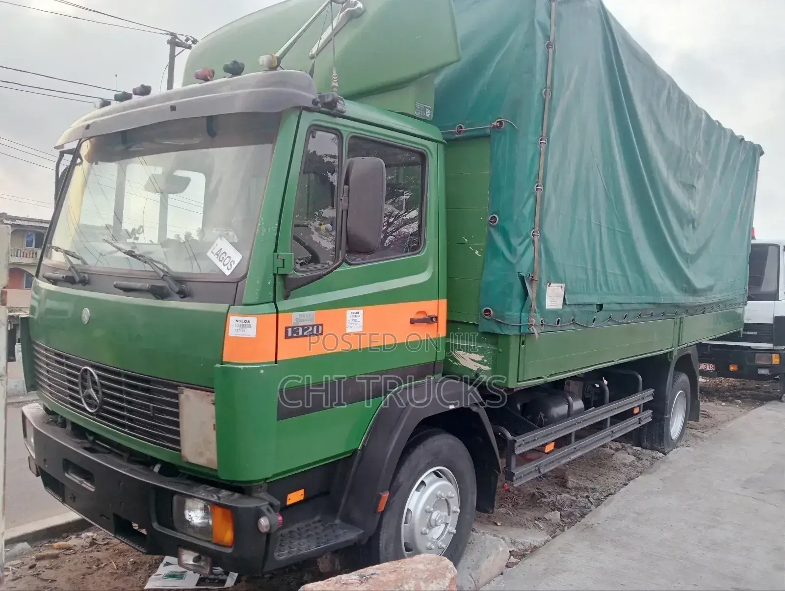 Mercedes Benz Cargo Truck 8bolt Wheels Green Colour