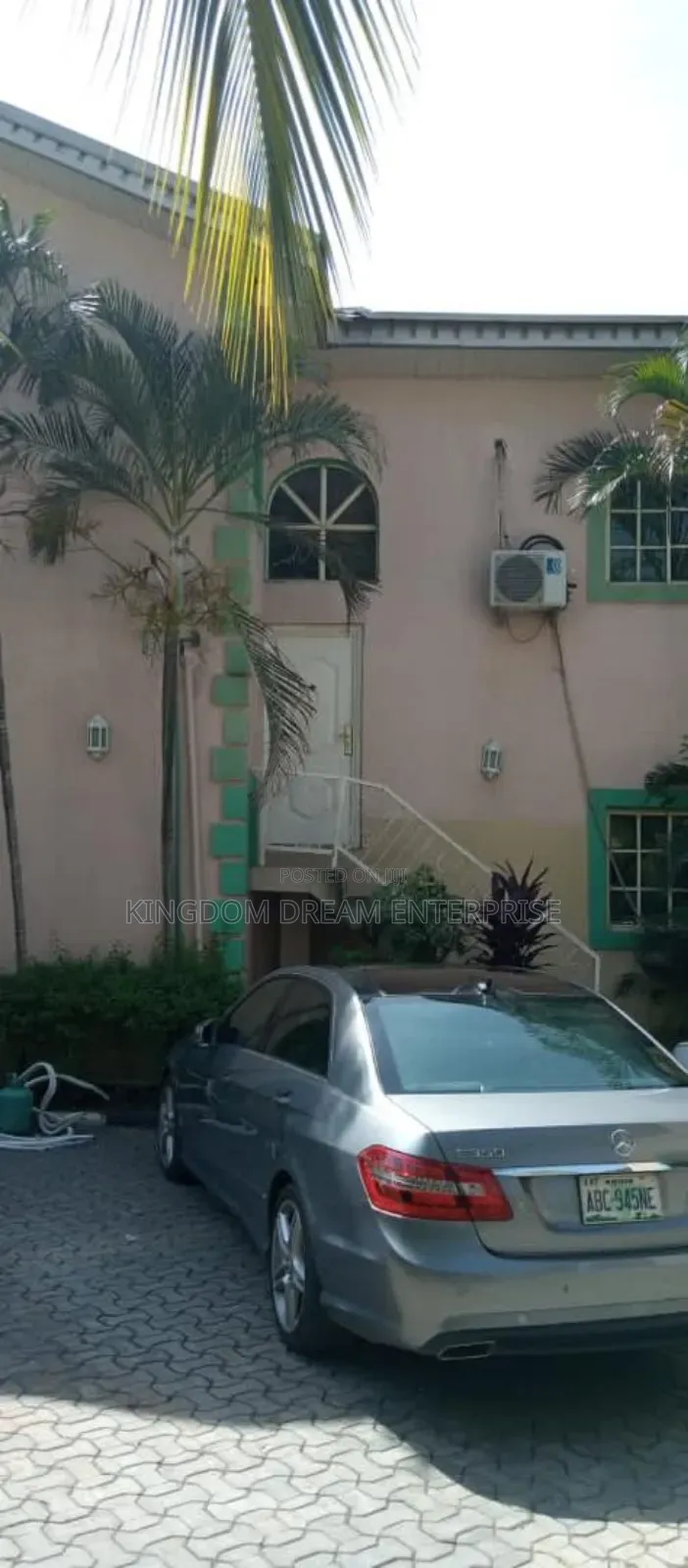 2bdrm Block of Flats in Maitama Main Abuja for sale
