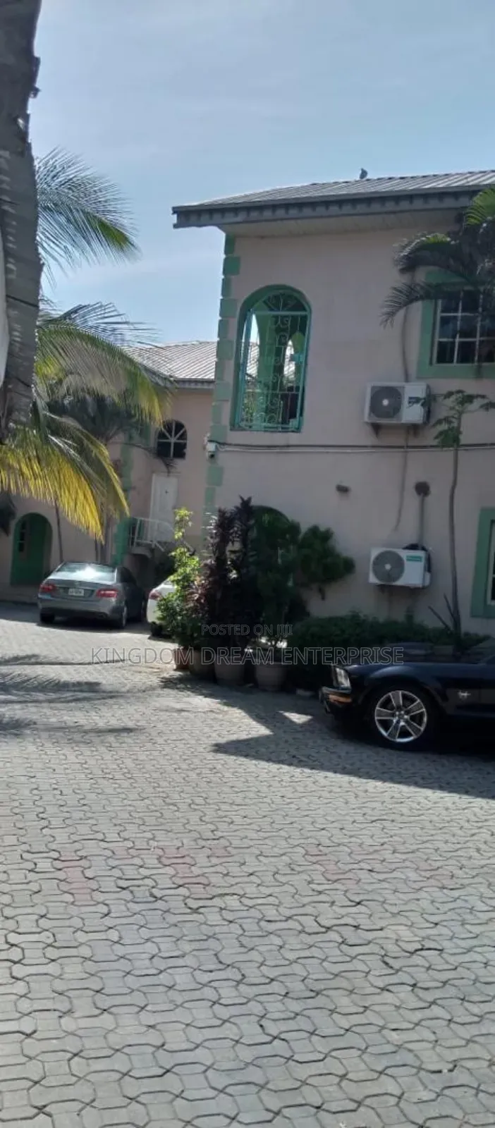 2bdrm Block of Flats in Maitama Main Abuja for sale