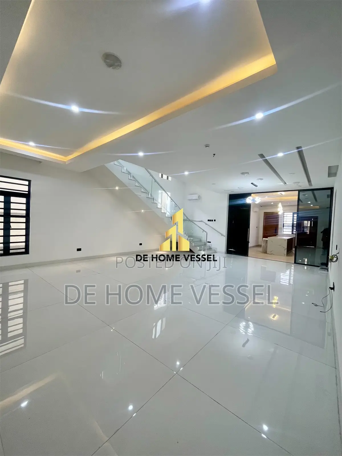 5bdrm Duplex in Lekki Phase 1 for sale