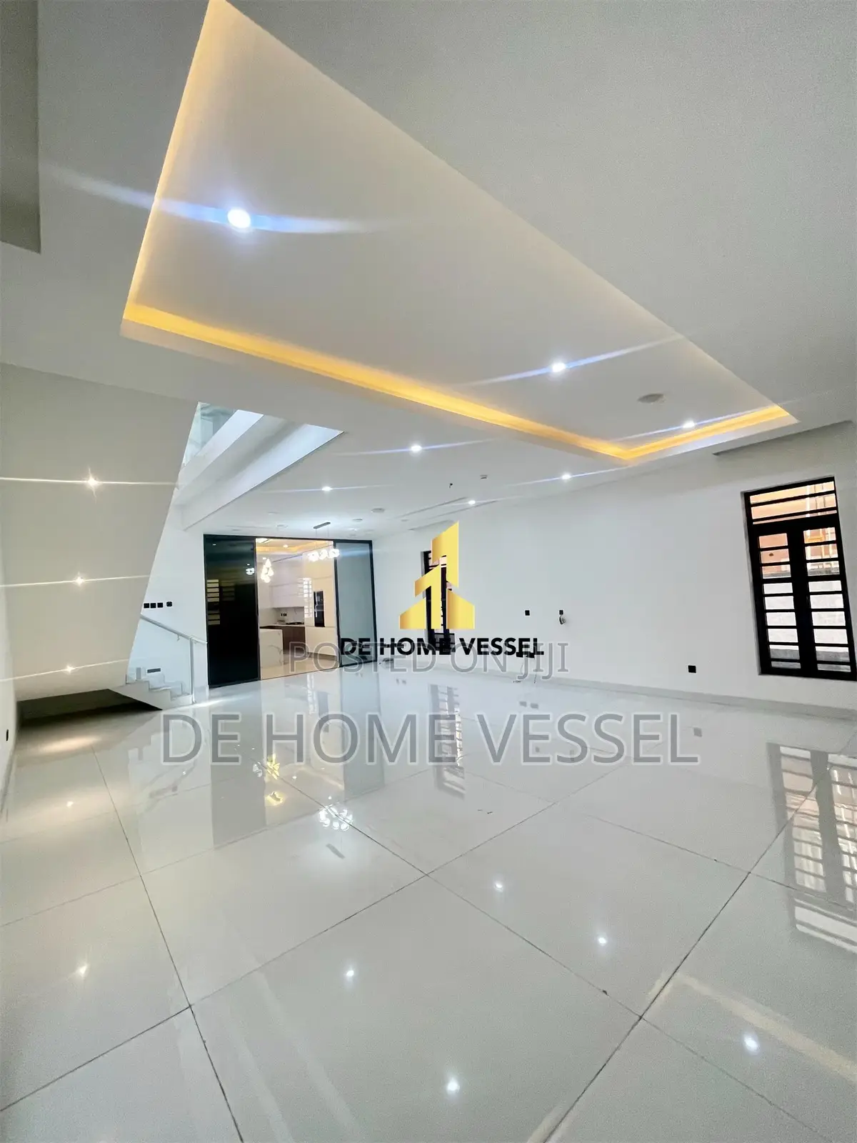 5bdrm Duplex in Lekki Phase 1 for sale