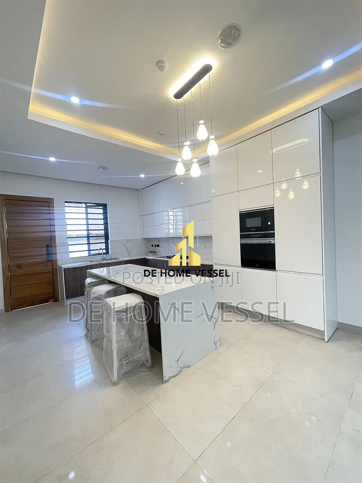 5bdrm Duplex in Lekki Phase 1 for sale