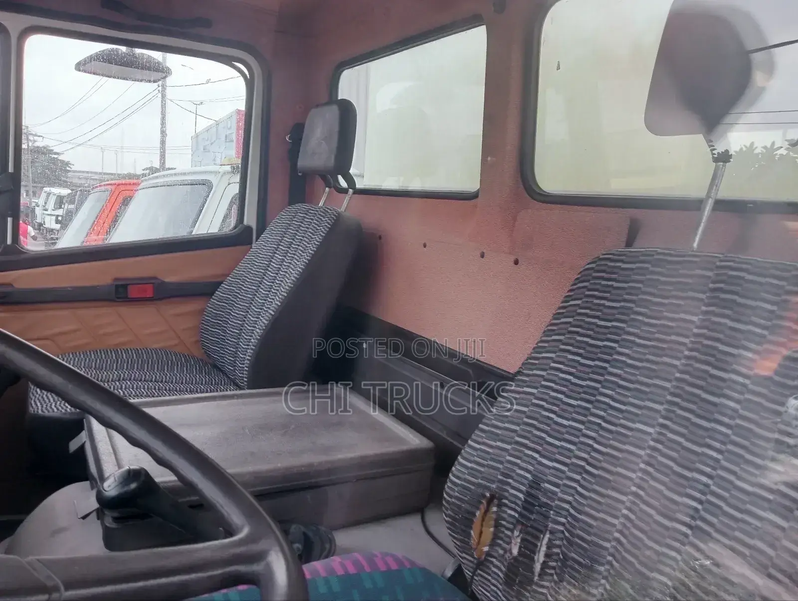 814 Cargo Truck