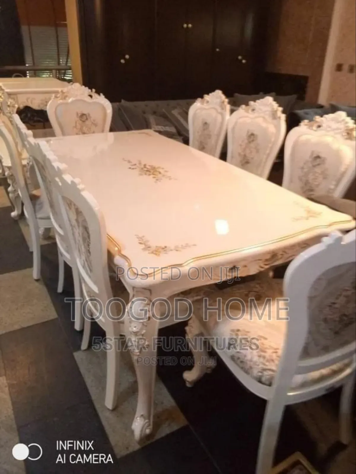 Royal Executive Dinning Set 8 Seaters. Brand New Imported