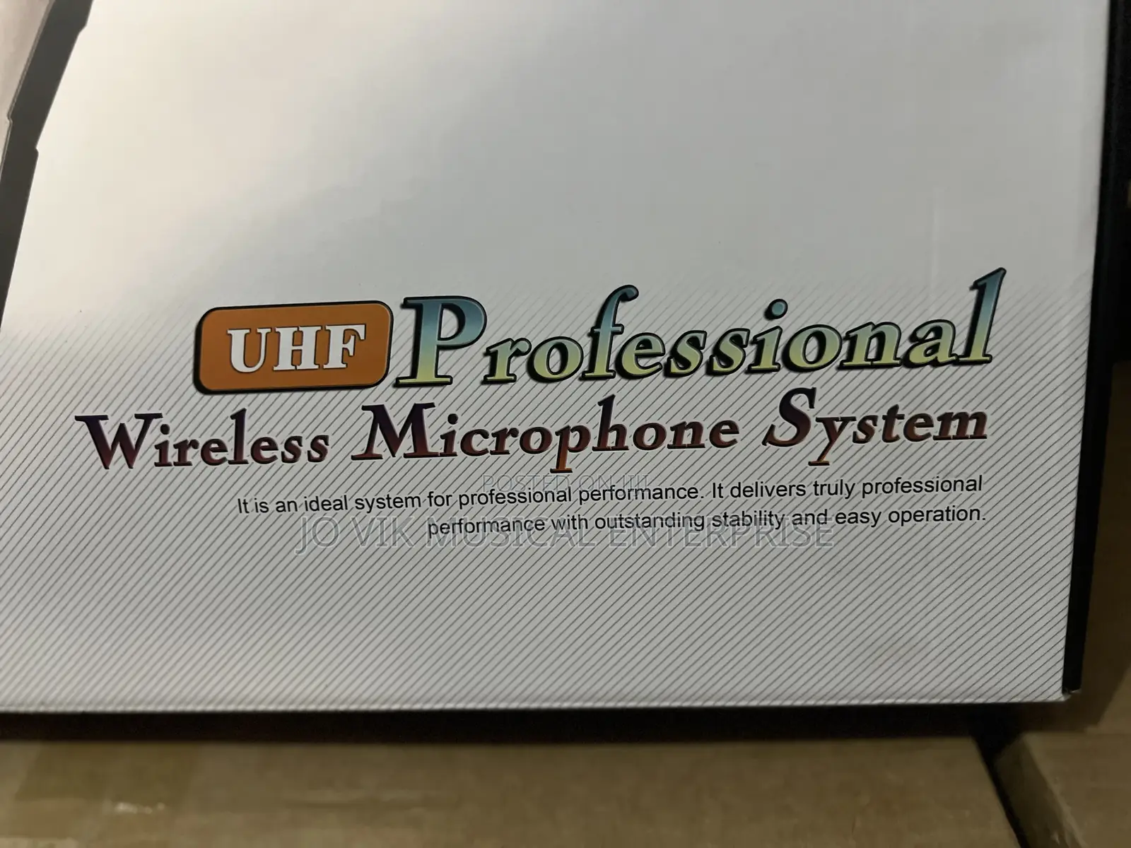 SHURE SE535 UHF Professional Wireless Microphone System