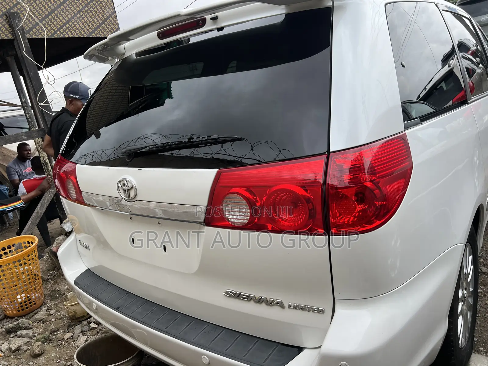 Toyota Sienna Limited 7 Passenger 2010 White