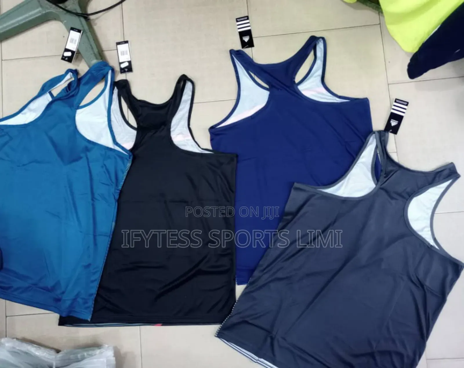 Under Armour Sleeveless Tops