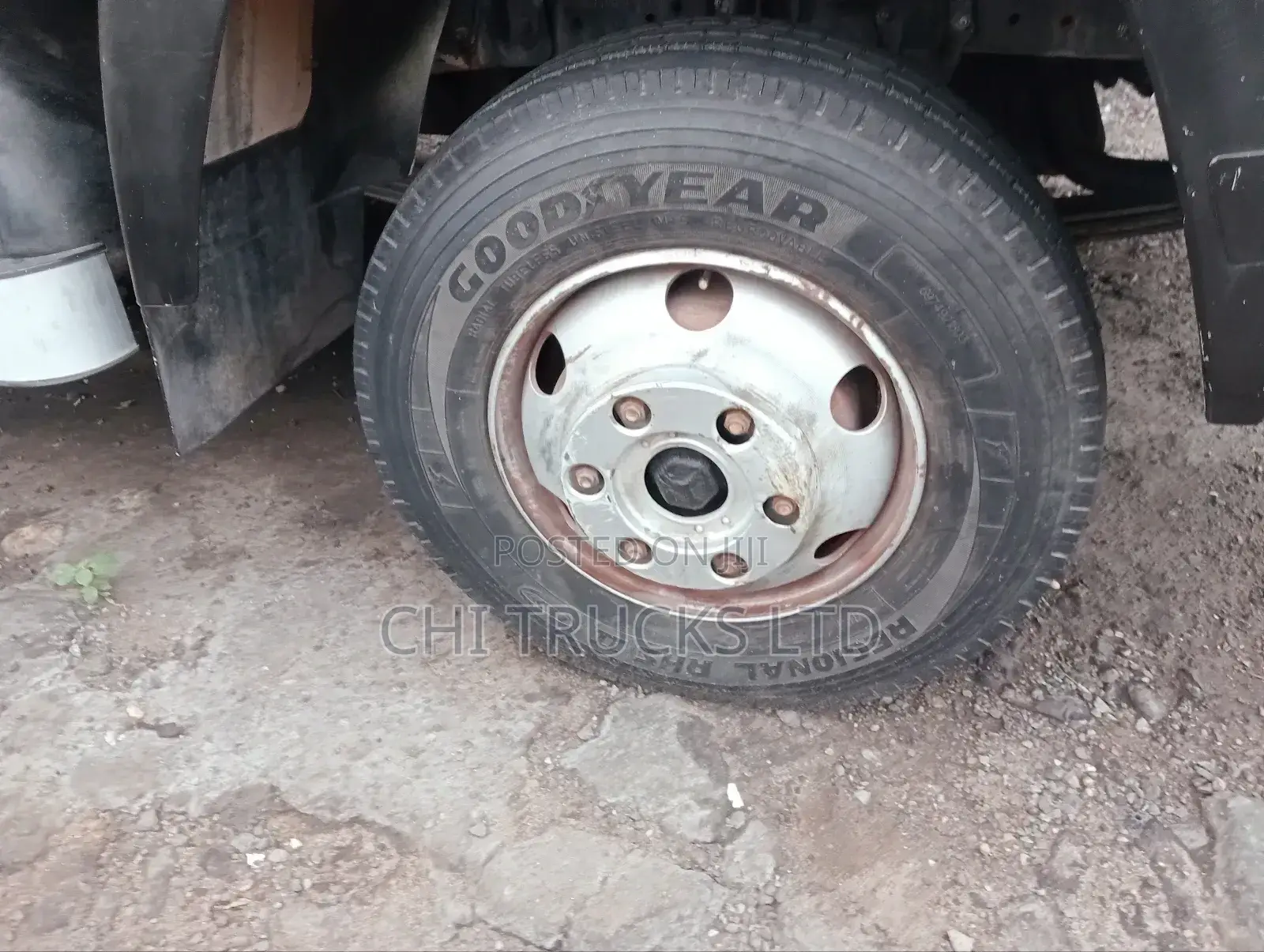 20ft M/Benz Cargo Truck